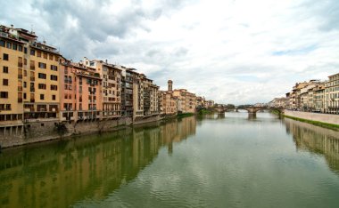 ponte Vecchio, florence lungarni görünümü