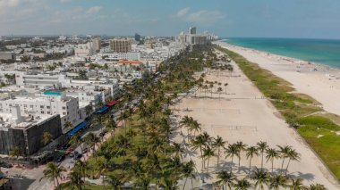 Miami Beach ve Ocean Drive Park bir güzel bahar gününde havai havadan görünümü.