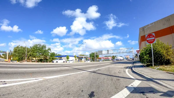 Miami Duben 2018 Doprava Podél Dálnici Hlavní Silnice Která Prochází — Stock fotografie