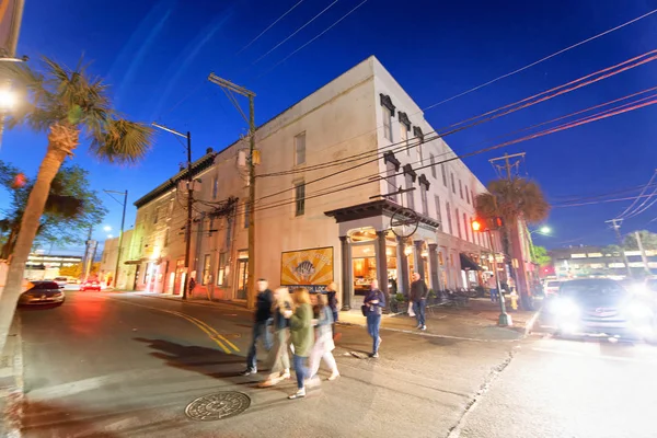 Charleston April 2018 Tourists Enjoy City Center Night Charleston Famous — Stock Photo, Image