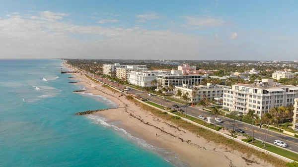 Gün Batımında Florida Palm Beach Oceanfront Havadan Görünümü — Stok fotoğraf