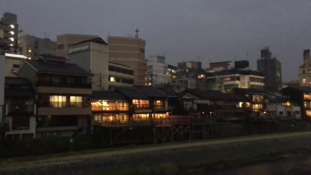 Kyoto Cityscape Nehri Gece Boyunca — Stok video