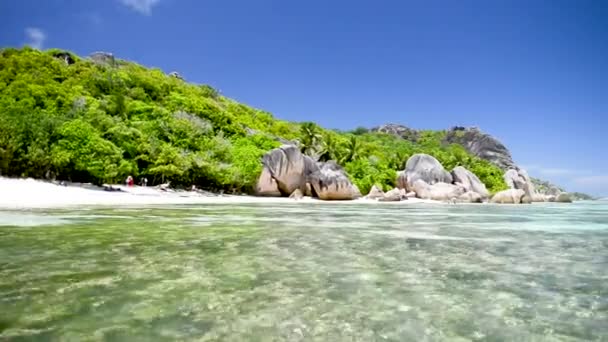 拉迪岛 塞舌尔的一个美丽的湾源的美景 — 图库视频影像
