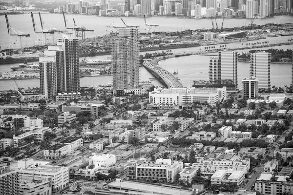 Miami Mar 2018 Flygfoto Över Miami Skyline Med Byggnader Och — Stockfoto