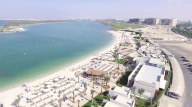 Panoramik Yas Island Beach, Birleşik Arap Emirlikleri.