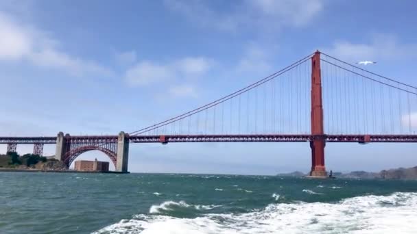 Όμορφη Αεροφωτογραφία Του Σαν Φρανσίσκο Golden Gate Bridge Και Πόλη — Αρχείο Βίντεο