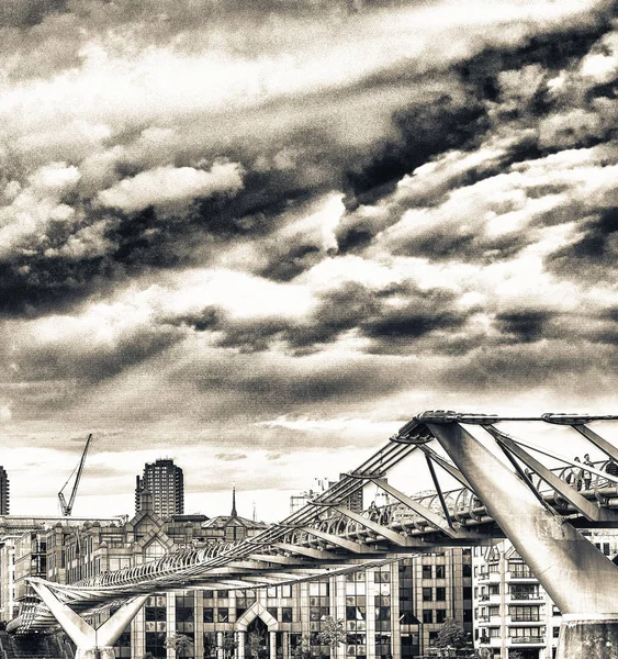Millennium Bridge Londres Crépuscule — Photo