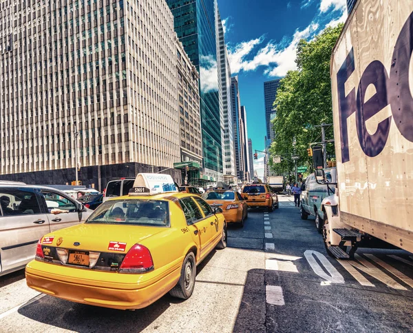 Nueva York City Junio 2013 Taxi Calle Ciudad Hay Más —  Fotos de Stock