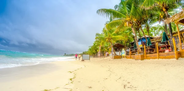 Spiaggia Caraibica Una Giornata Nuvolosa Temporale Avvicina Alla Spiaggia — Foto Stock