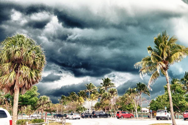 Car Parking Storm Sky — Stock Photo, Image