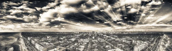 Panoramatický Letecký Pohled Palm Beach Oceanfront Při Západu Slunce Florida — Stock fotografie