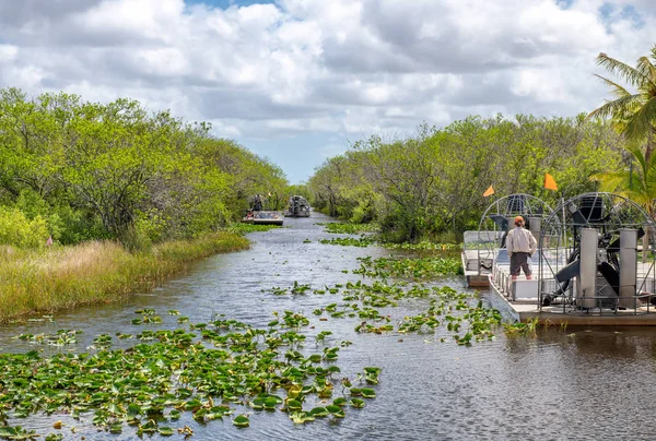 Airboats Εκδρομές Στο Εθνικό Πάρκο Του Everglades Της Φλόριντα — Φωτογραφία Αρχείου