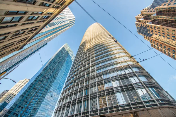 San Francisco Hoge Wolkenkrabbers Vanaf Straat — Stockfoto