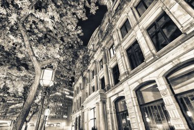 Boston şehir sokakları geceleri.