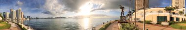 Sunrise, Miami Brickell anahtar panoramik manzaraya.