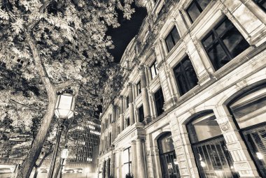 Boston şehir sokakları geceleri.