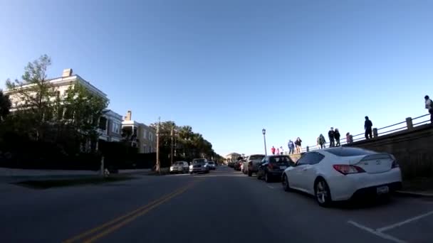 Charleston Abril 2018 Cidade Beira Mar Com Turistas Dia Ensolarado — Vídeo de Stock