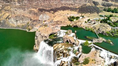 Shoshone Şelalesi, Idaho. Güçlü havadan aşağıya inanılmaz bir bakış açısı. 