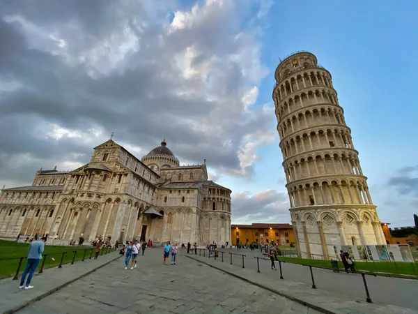 Věž Pisa při západu slunce, Pole zázraků, Toskánsko, Itálie — Stock fotografie