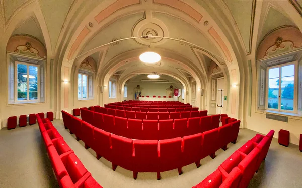PISA, ITALY - SEPTEMBER 27, 2019: Interior of Saint Anna Main Co — Stock Photo, Image