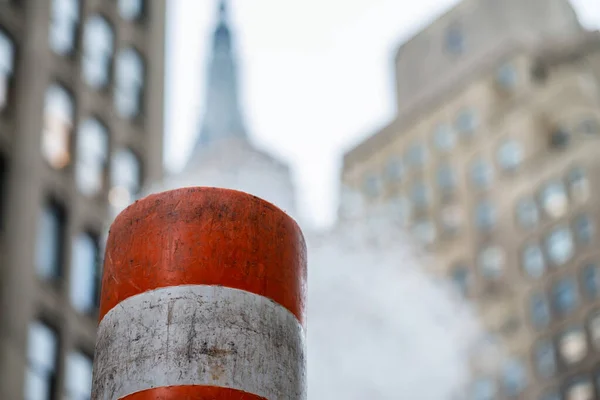 New York City, Manhattan Gebouwen en stoomafvoer van de St. — Stockfoto