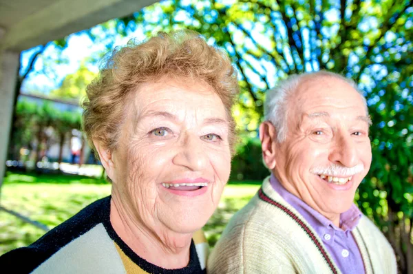 Senior Couple Retraité Bénéficiant Temps Libre Plein Air — Photo