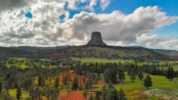 Aerial view of Devils Tower National Monument at summer sunset, — Stock Photo, Image