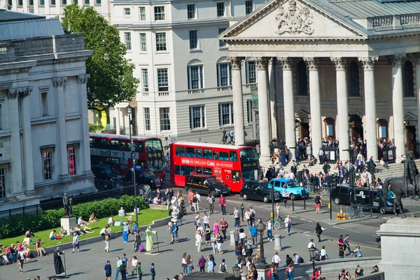 Λονδίνο, Ηνωμένο Βασίλειο - 29 Ιουνίου 2015: Το Double Decker Bus είναι ένα διάσημο τουριστικό λεωφορείο — Φωτογραφία Αρχείου