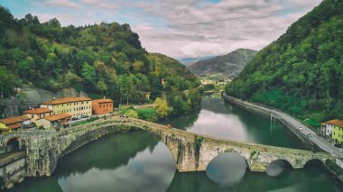 Şeytanlar olarak bilinen Ponte della Maddalena 'nın inanılmaz hava manzarası