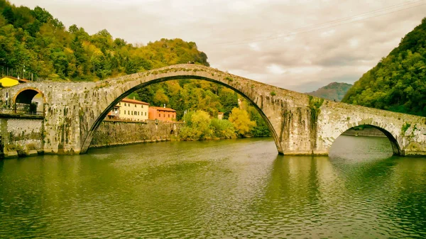 Vista aérea del Puente del Diablo en Lucca, Italia — Foto de Stock