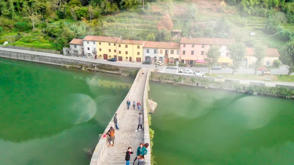 Vue aérienne incroyable du Ponte della Maddalena, connu sous le nom de Diables — Photo