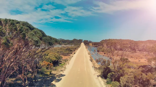 Klokan Ostrov bažiny a neasfaltované silnice, letecký výhled, Jižní Aust — Stock fotografie