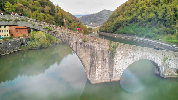 Fantastisk antenn utsikt över Ponte della Maddalena, känd som Devils — Stockfoto