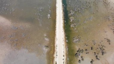 Kanguru Adası bataklıkları ve asfaltsız yol, hava manzarası, Güney Avustralya