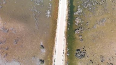 Kanguru Adası bataklıkları ve asfaltsız yol, hava manzarası, Güney Avustralya