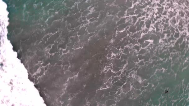 images panoramiques de la belle mer ondulée 