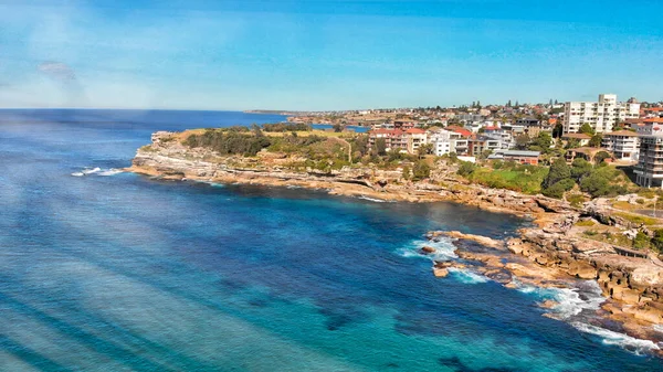 Niesamowity widok z lotu ptaka na plażę Bondi w Sydney, Australi — Zdjęcie stockowe