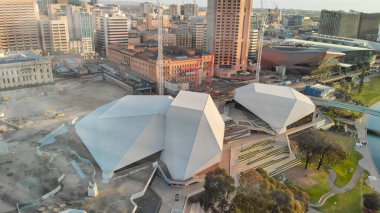 Adelaide, Avustralya - 15 Eylül 2018: Gökyüzü Şehir Merkezi