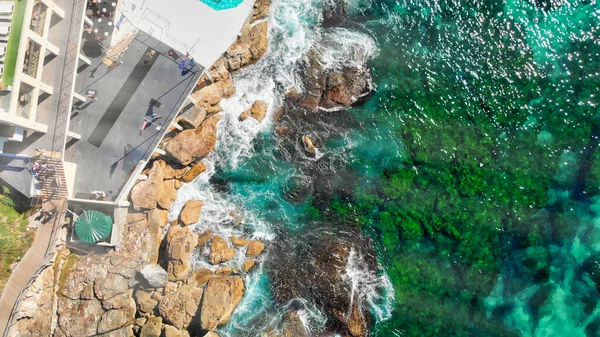 Bondi Beach flygfoto på en solig dag, Sydney, Australi — Stockfoto