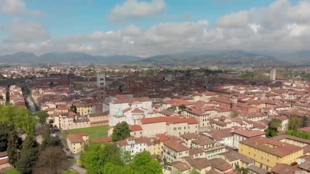 Aerial Footage Lucca City Cloudy Day — Stock Video