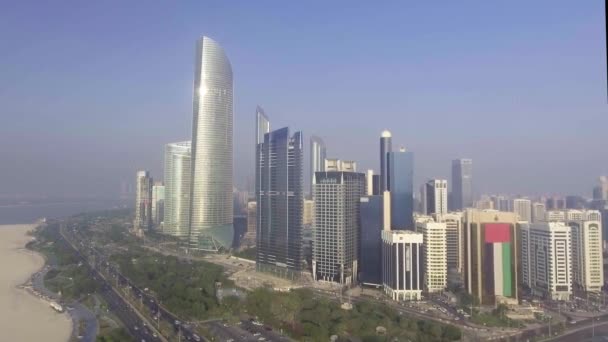 Abu Dhabi Downtown Skyline Emirados Árabes Unidos Vídeo — Vídeo de Stock