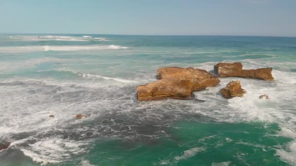 Imagens Cênicas Bela Praia Ondulada — Vídeo de Stock