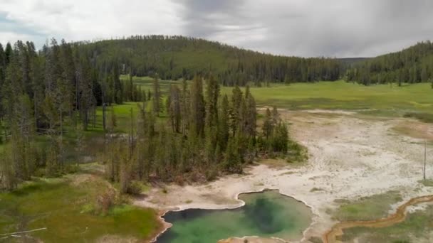 Géiser Piscina Yellowstone Imágenes Aéreas Del Parque Nacional Wyoming Estados — Vídeos de Stock