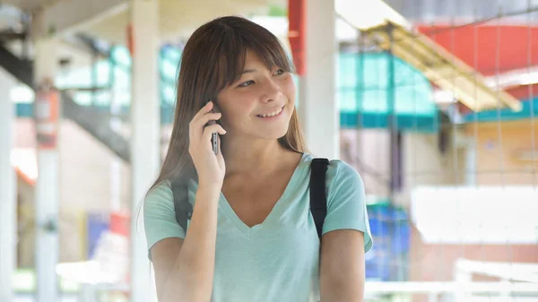 Asian Teenager Girl School Using Her Smartphone — Stock Photo, Image