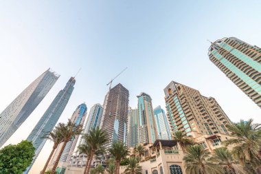 Dubai Marina nehir kıyısından ufuk çizgisi, Uae