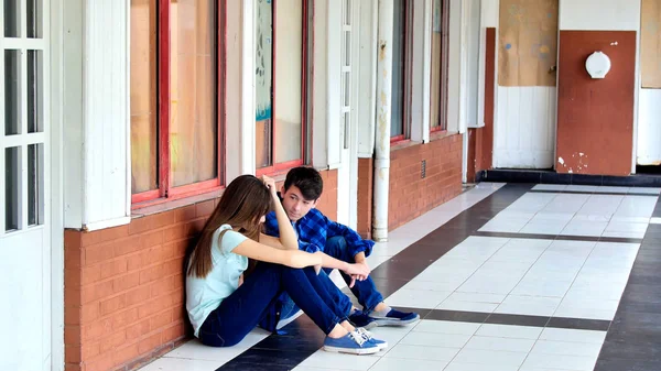 Joven Chica Asiática Sentada Sola Con Sentimiento Triste Escuela Niño — Foto de Stock