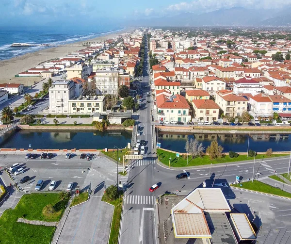 Promenade of Viareggio, Italy. Panoramic overhead downward view — Stock Photo, Image
