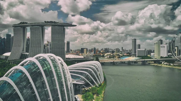 Prachtig uitzicht vanuit de lucht op Singapore vanuit Marina Bay — Stockfoto
