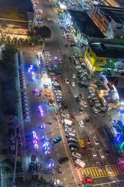 Melaka 'nın gece siluetinin yukarıdan görünüşü. Malacca tarihi