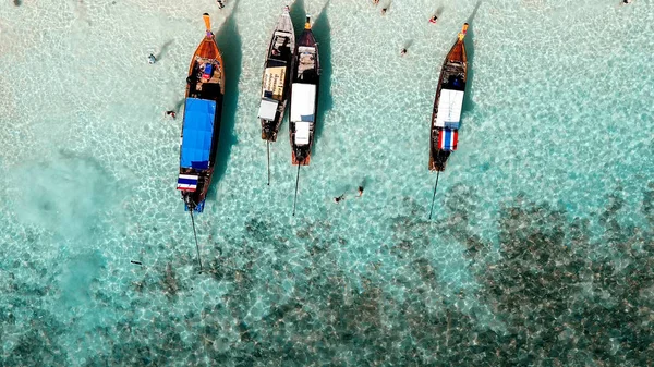 Lon Tail Wooden Boats in Thailand, aerial downward view — 图库照片